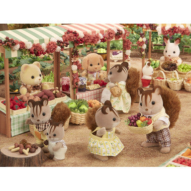 Calico Critters Walnut Squirrel Family