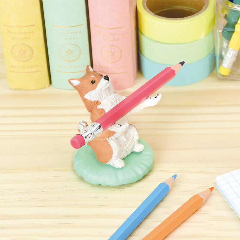 
                
                    Load image into Gallery viewer, Dog Holding Your Stuff Figurines Blind Box
                
            