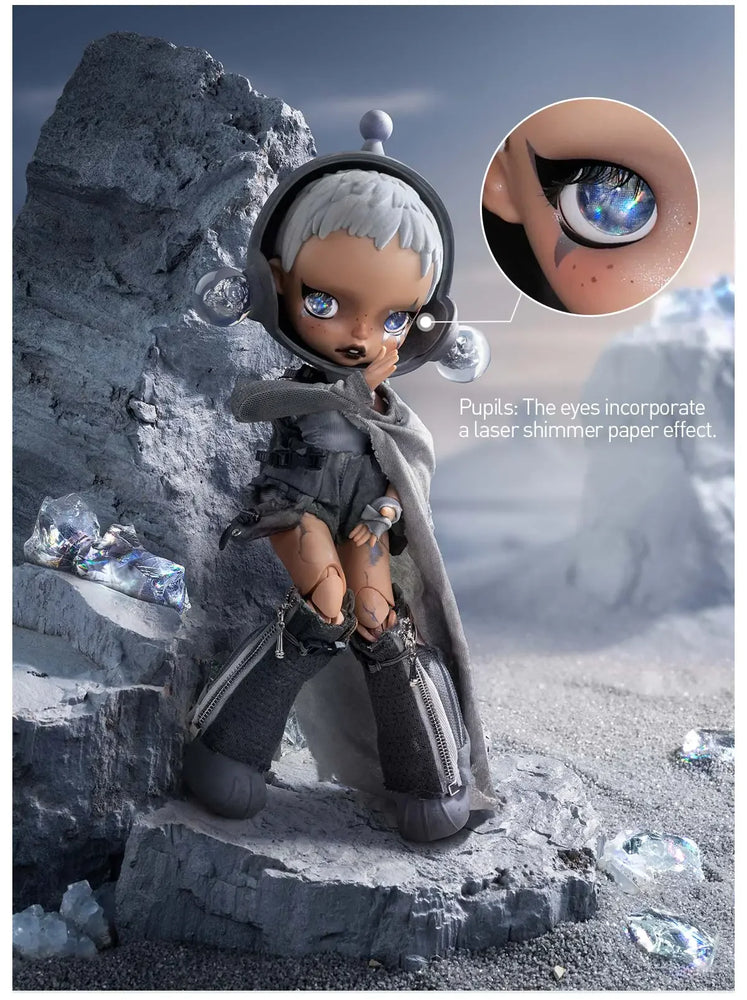 
                
                    Load image into Gallery viewer, Skullpanda Hamcus Luma Figure
                
            