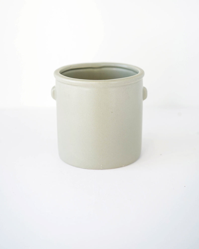 
                
                    Load image into Gallery viewer, Ear Pots
                
            