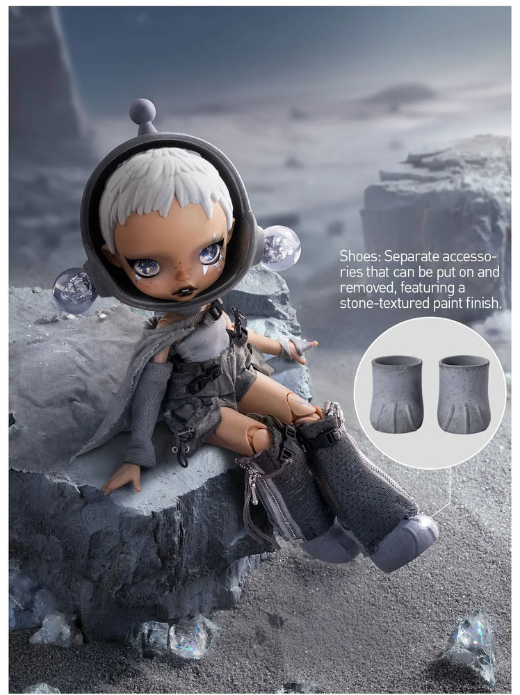 
                
                    Load image into Gallery viewer, Skullpanda Hamcus Luma Figure
                
            