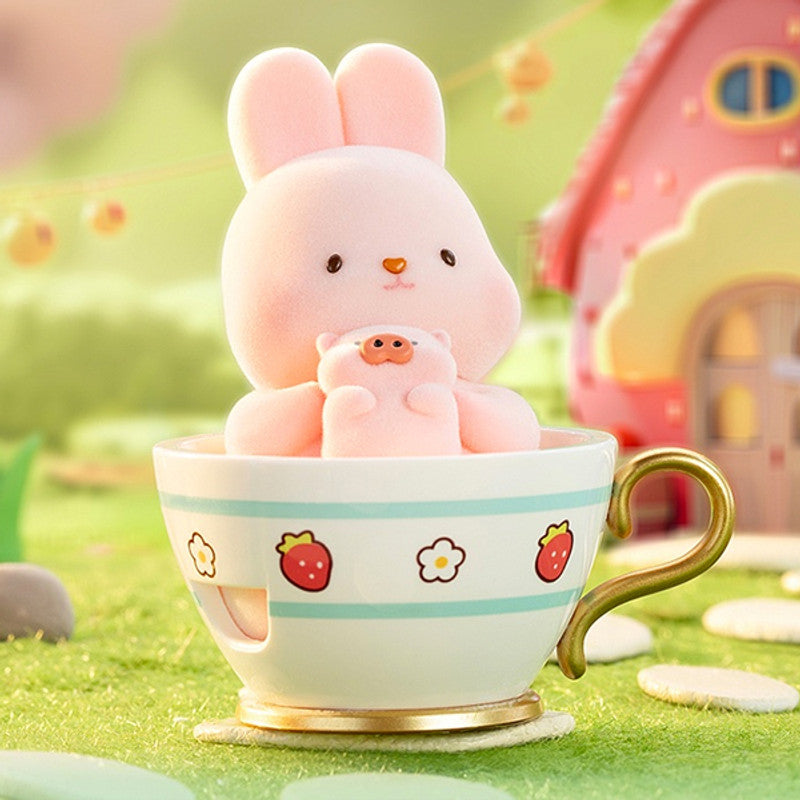 
                
                    Load image into Gallery viewer, MOMO Bunny Strawberry Town Series Blind Box
                
            