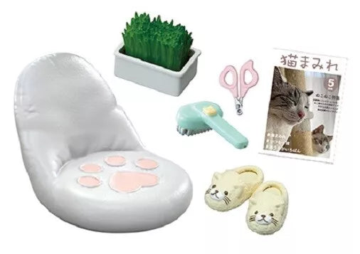
                
                    Load image into Gallery viewer, Re-Ment Miniatures Life with cats Dollhouse Decoration Furniture
                
            