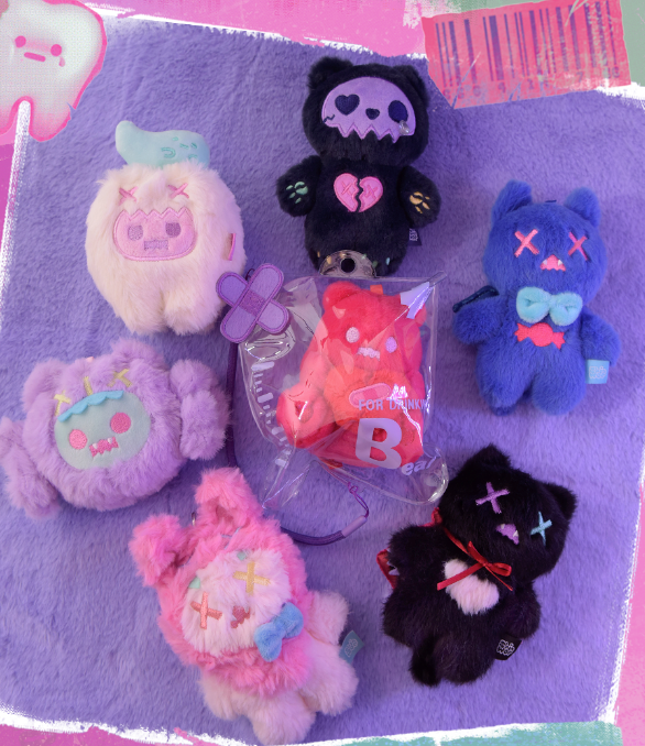 
                
                    Load image into Gallery viewer, Finding Unicorn ShinWoo Vampire Candy Shop Series Plush Blind Box
                
            