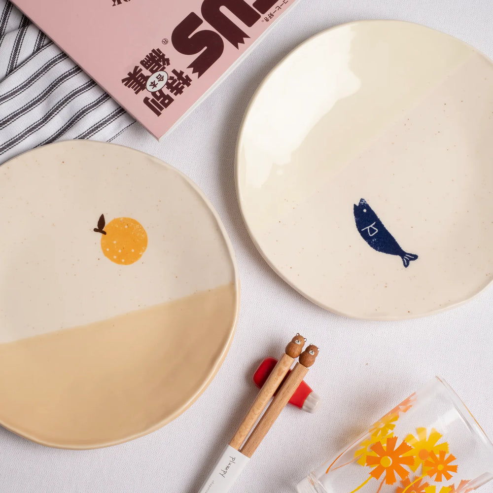 
                
                    Load image into Gallery viewer, Izawa Small Plate 17cm - Yuzu
                
            