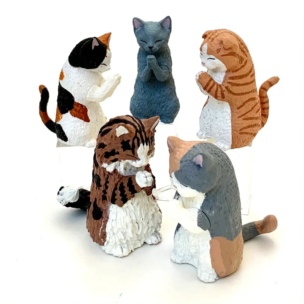 
                
                    Load image into Gallery viewer, GASSHO Takumi Blind Box - Praying Cat
                
            