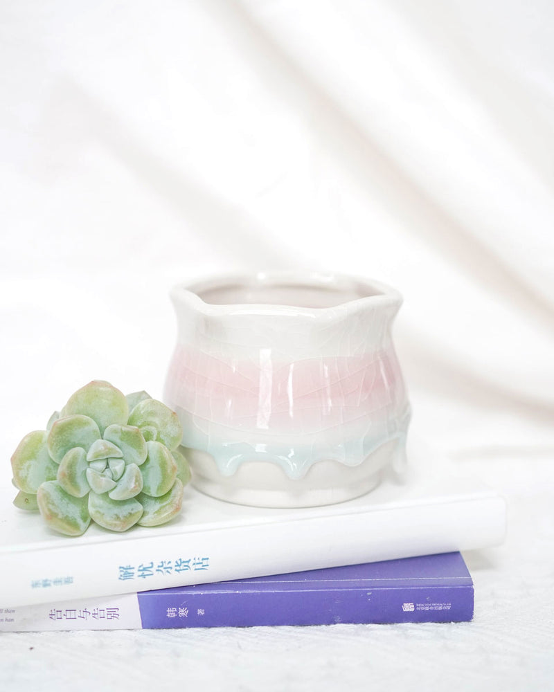 Dripping Glazed Lotus - white/pink