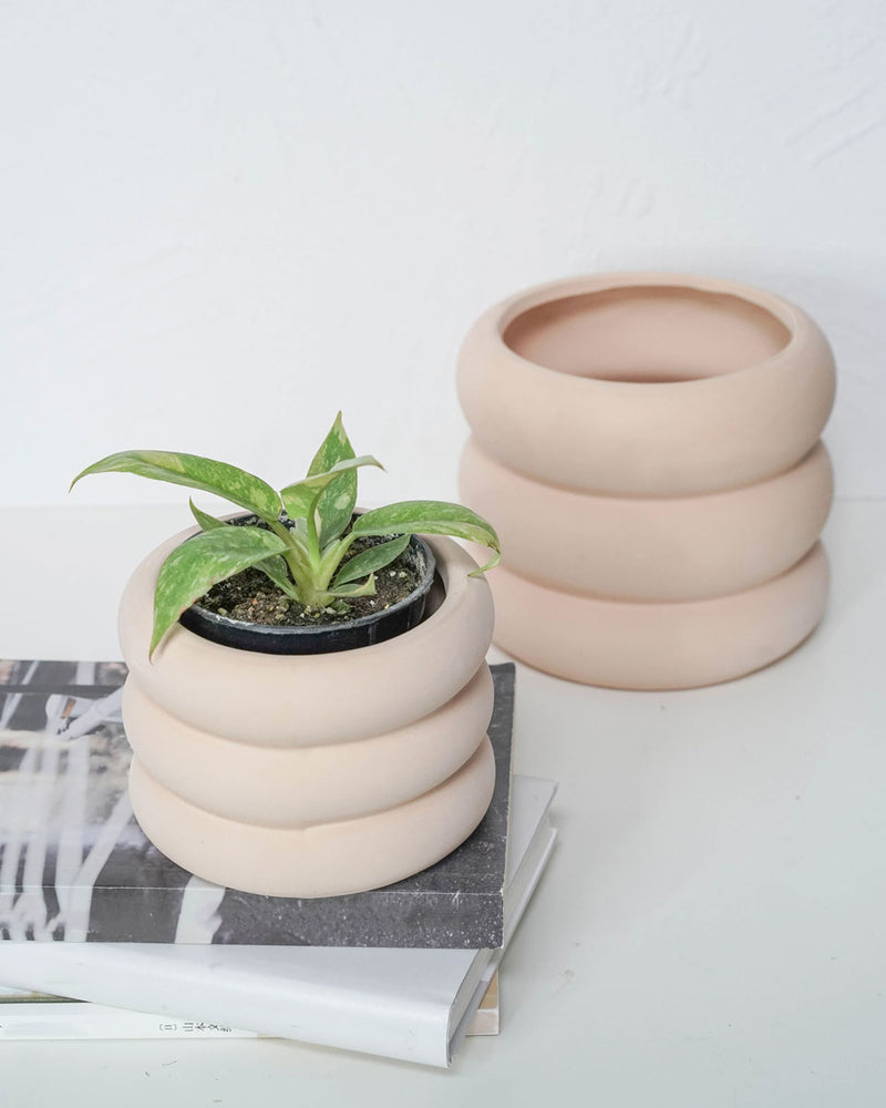 Ribbed Planter