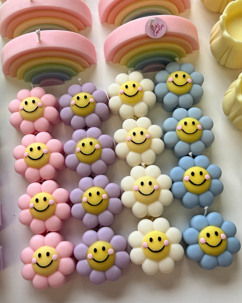 Smiley Daisy Scented Candle